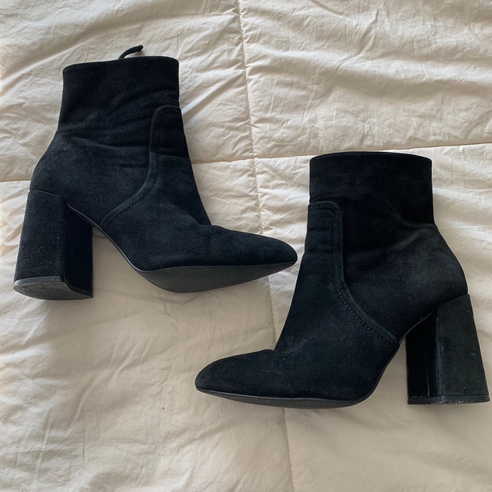 Steve Madden black suede booties sz 6